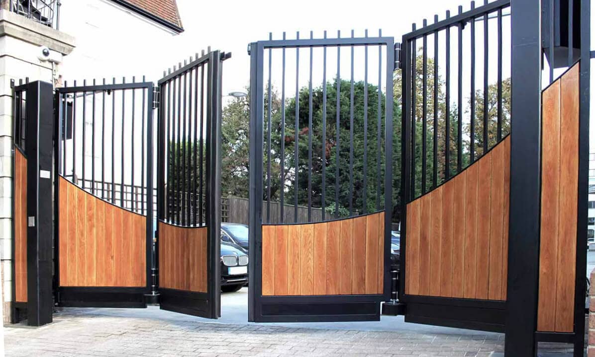 Automatic Bi-Fold Gate