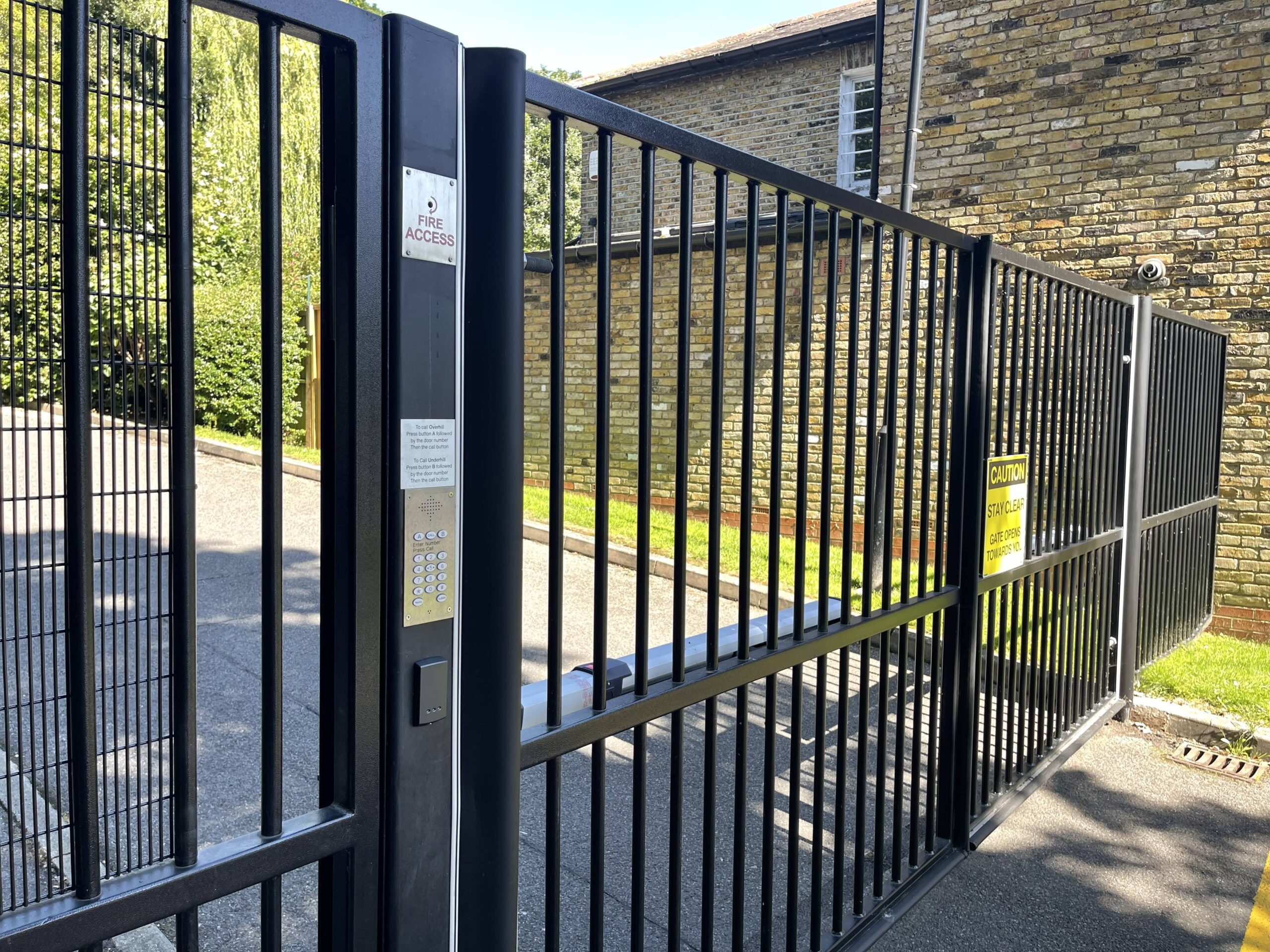 automatic gates in London and South East